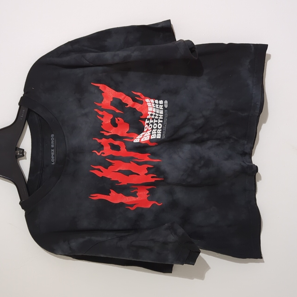 NWOT Lopez Bros Crop top size medium black in color